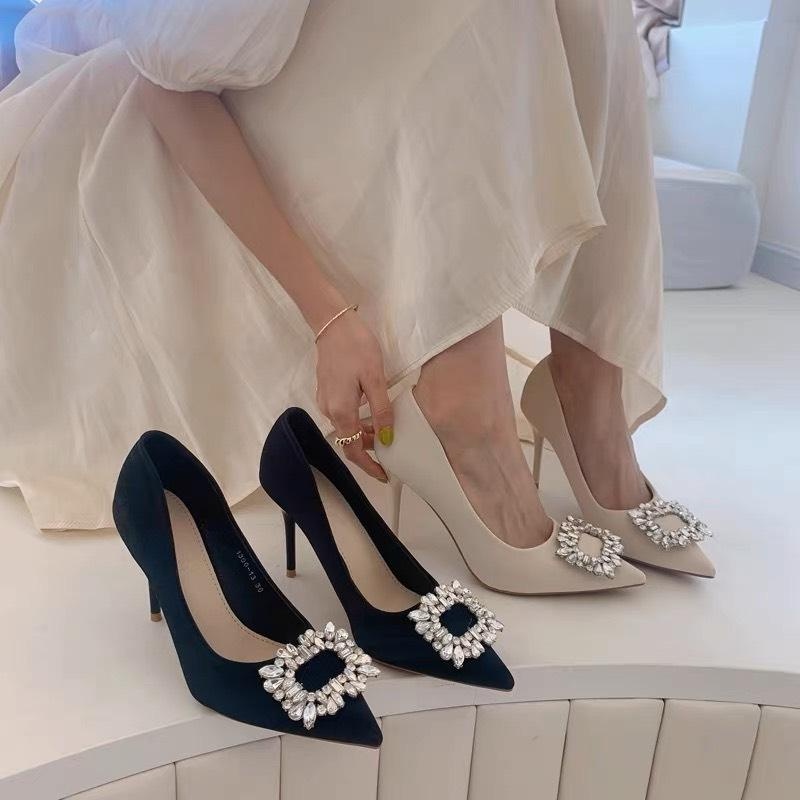 Giày Cao Gót Da Mịn Nơ Đính Đá Vuông Gót Đũa Trẻ Trung Thời Trang MARYSHOP
