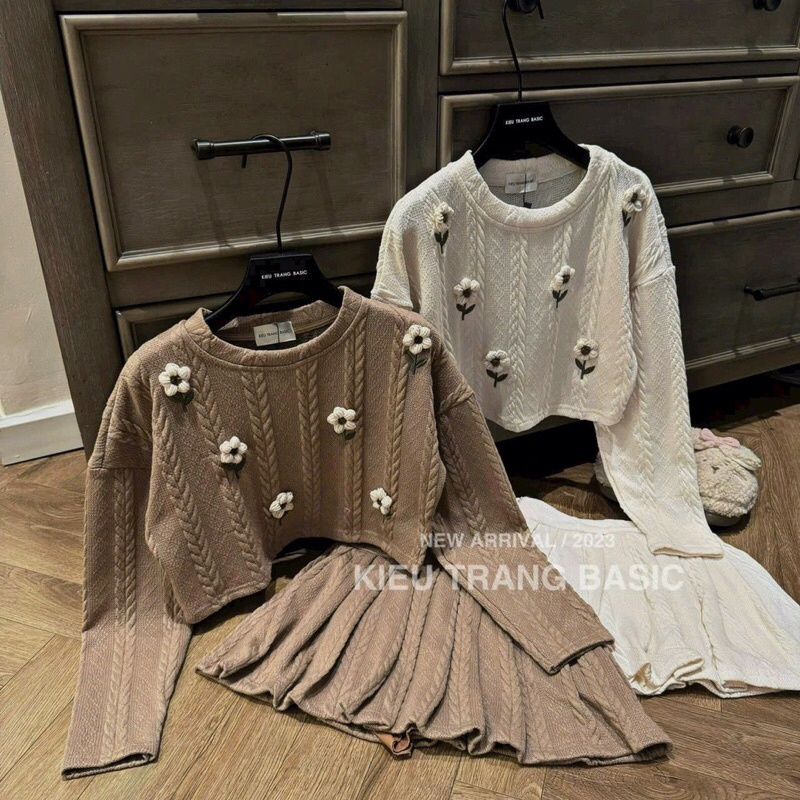 Set áo len thừng dính hoa chân váy