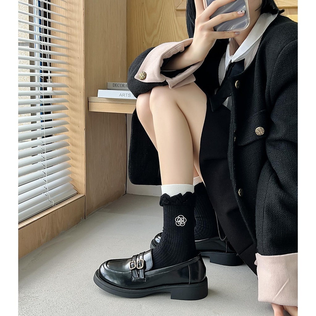 Đen Tất Kẻ Sọc Thêu Hình Mặt Cười Phong Cách Hàn Quốc