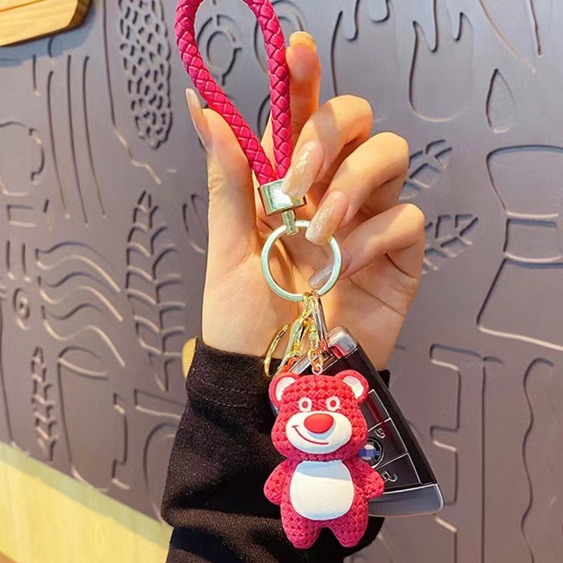 Móc Khóa Cao Cấp Gấu Dâu Hồng Siêu Cute Mẫu Mới