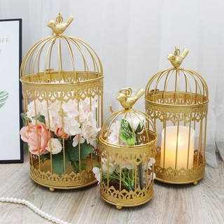 Lồng chim bằng sắt màu vàng kèm giá đỡ dùng trang trí đám cưới
