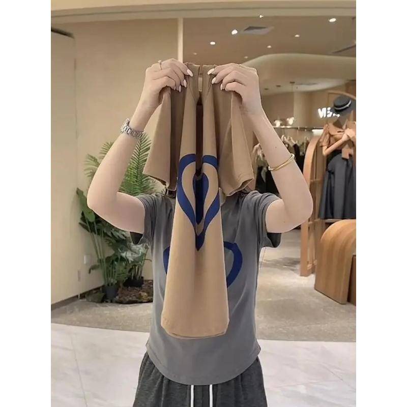 Áo Thun Tay Ngắn In Hình Trái Tim Thời Trang Mùa Thu