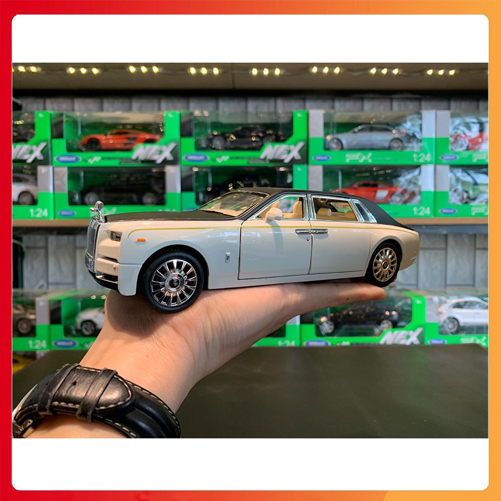 Giá rẻ Mô hình xe Rolls-Royce Phantom VIII tỉ lệ 1:24 hãng CHEZHI sập sàn hộp bí ấn, tặng ô tô
