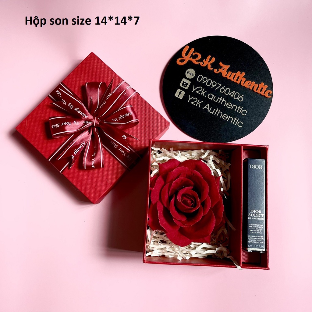 Hộp quà tặng đã kèm hoa sáp, có nhiều size, giá chưa bao gồm quà tặng!