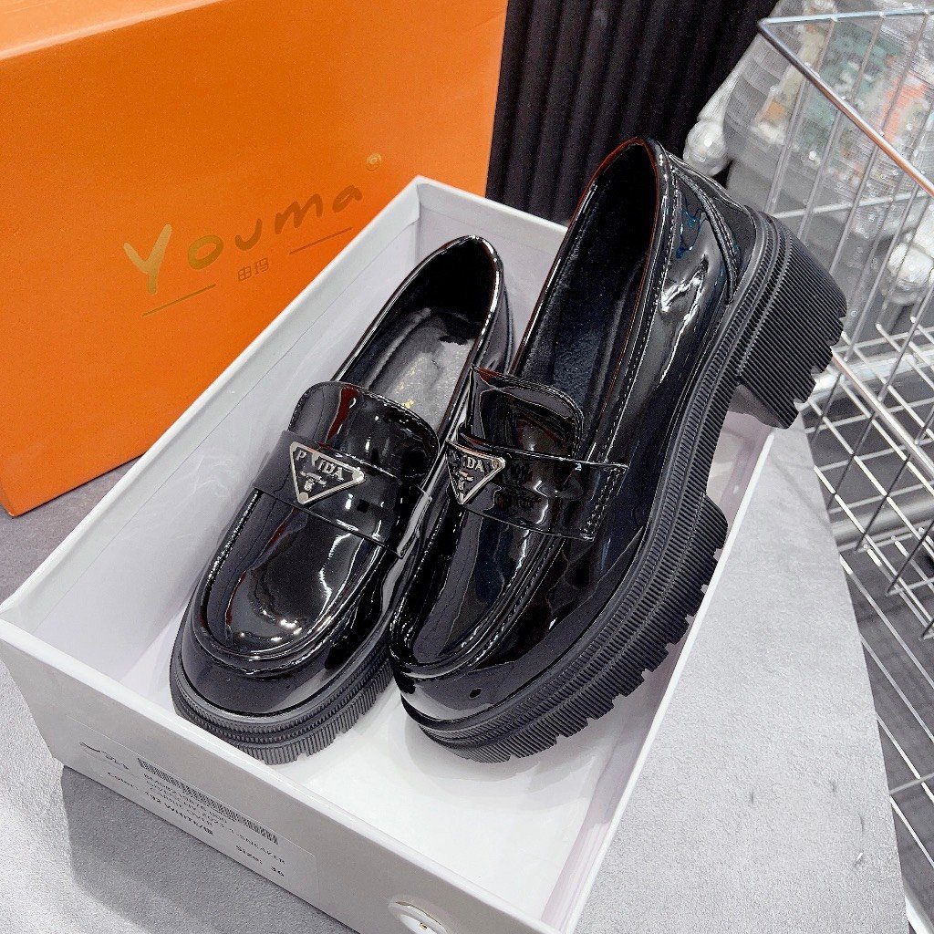 Giày Loafer Nữ Prada Da Lì, Da Bóng Kiểu Dáng Thời Trang MT-002