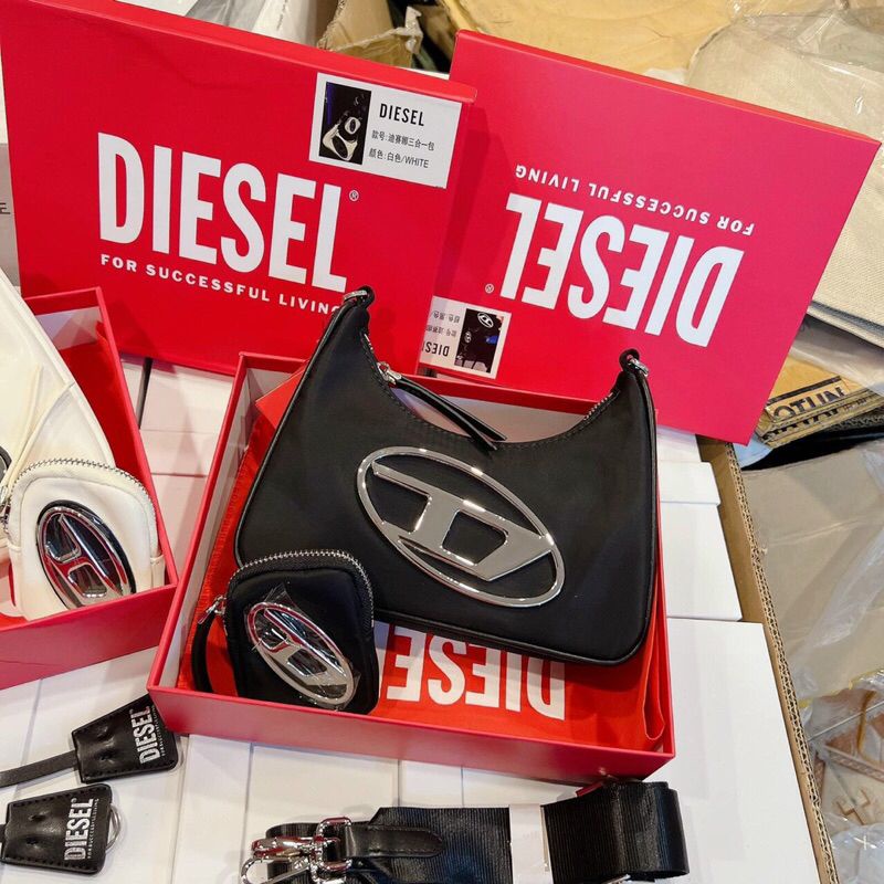 Túi xách nữ  chữ D.i.e.s.e.l sét 2 chi tiết tặng kem túi nhỏ xinh