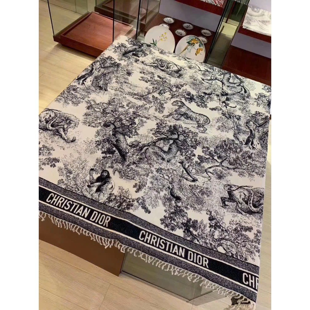 Khăn Quàng Cổ Dior Cao Cấp Chất Dạ Mịn Dày Bản Rộng Làm Quà Tặng Sang Trọng Lịch Sự