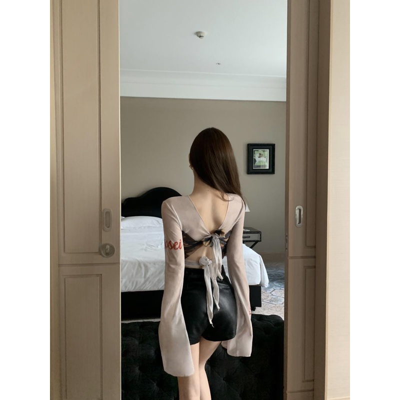 Áo Thun Tay Dài In Hình Bướm Cho Nữ