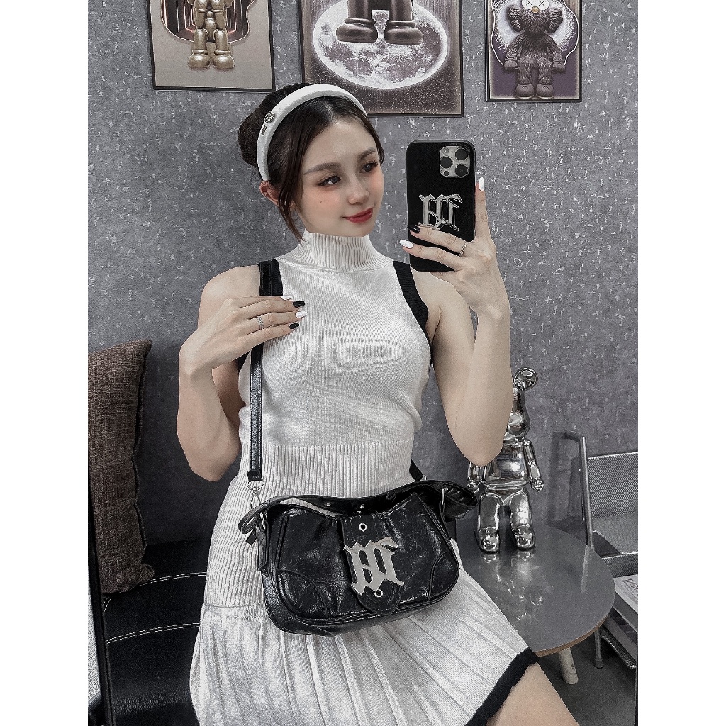 Ốp lưng iphone PHỦ DA CHỮ M SANG CHẢNH 7p/8p/x/xsmax/11/11prm/12prm/13prm/14prm