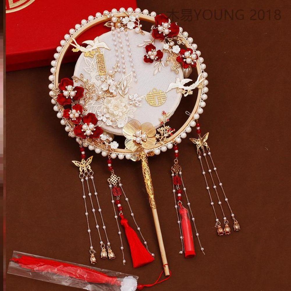 Quạt Cầm Tay Thêu Hoa Phối Tua Rua Màu Đỏ Phong Cách Trung Hoa