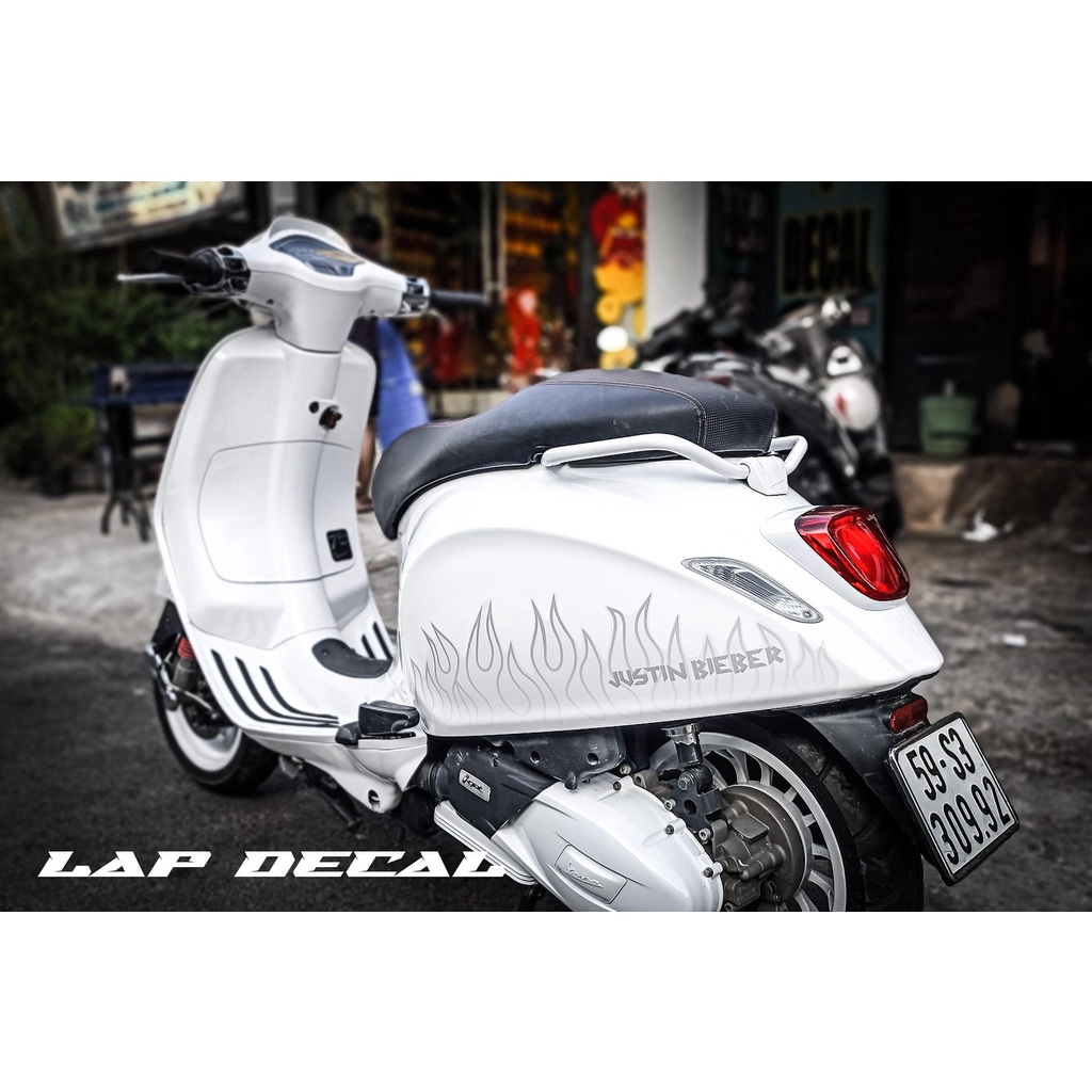 Tem rời lửa Justin BieBer cho Vespa Sprint / Primavera trắng - mẫu siêu hot 2023