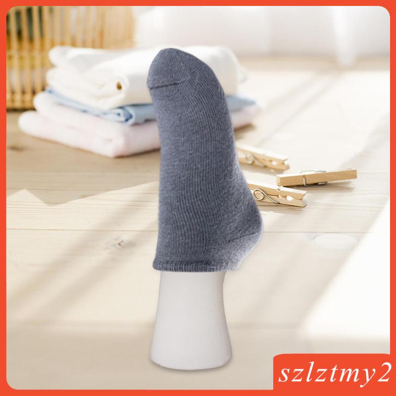 Ma Nơ Canh Nữ Trưng Bày Vớ Chân Vừa Trưng Bày Cho Cửa Hàng sandal Tại Nhà