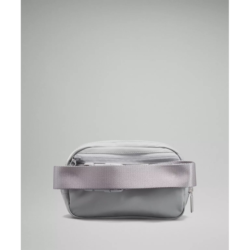 Túi Lulu Everywhere Beltbag Túi đeo hông, đeo chéo