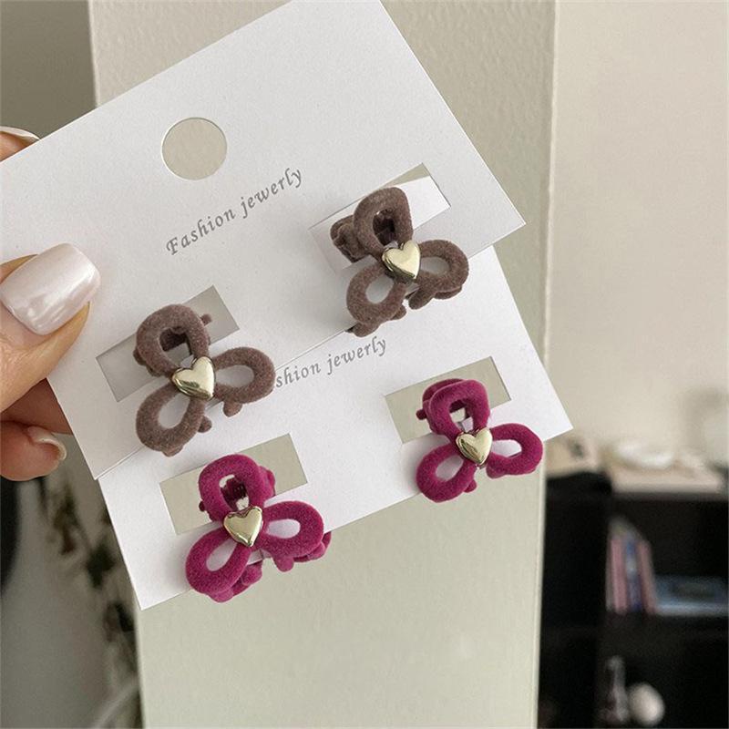 Kẹp tóc mái vải nhung hoa 3 cánh kèm nơ và trái tim xinh xắn K116