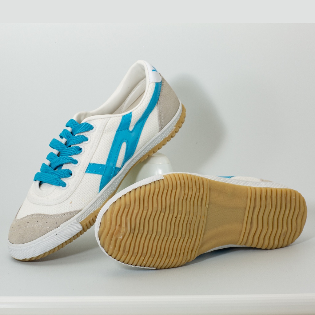 Giày Đá Bóng Wika Ultra 2 Thiết Kế Năng Động, Đế Bằng Cao Su Hình Gợn Sóng Bền Chắc, Hạn Chế Trơn Trượt 2020-4 Medihome