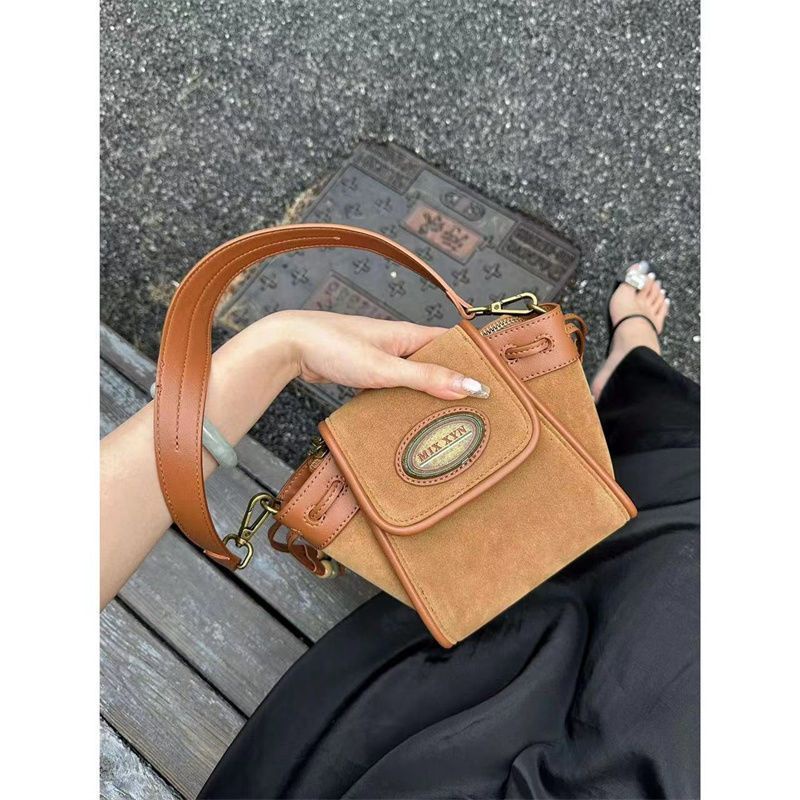 Túi Đeo Chéo Một Bên Vai Mùa Thu Và Mùa Đông Phong Cách Mới 2023