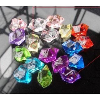 1 viên đá pha lê, kim cương nhiều màu bằng nhựa - trang trí bể cá cảnh, bể thủy sinh