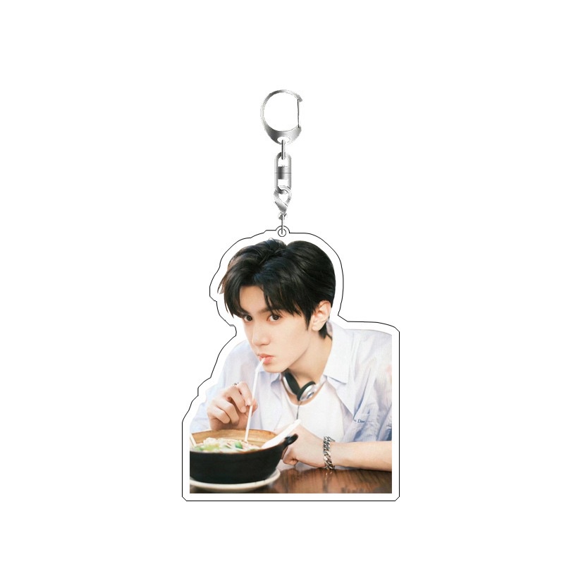 Sẵn Móc khoá 2 mặt hình Trần Triết Viễn