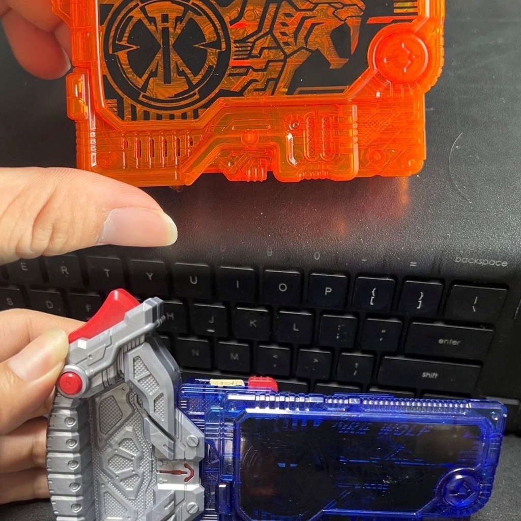 Cassette Đai kamen rider dx hell locust fear key lots 3 Bản Bài Hát bgm synchronization
