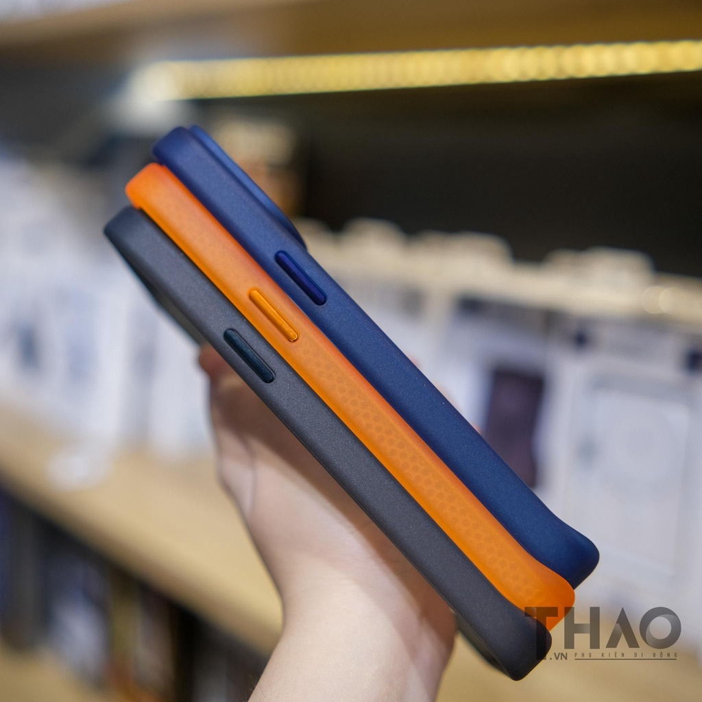 Ốp lưng HODA Rough Military nhám chống bám vân tay hỗ trợ sạc không dây từ tính dành cho iPhone