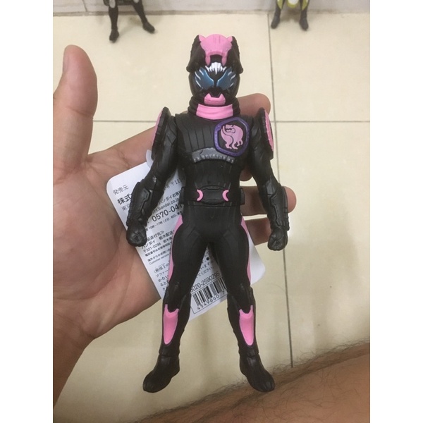 Mô hình nhựa dẻo siêu nhân Kamen Rider Revice