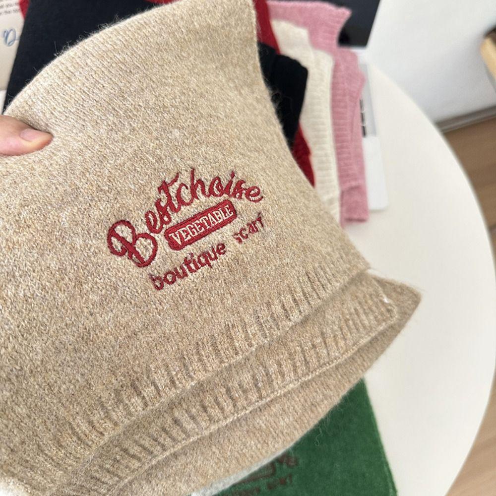 1 Khăn Choàng Len Dày Dặn Thêu Chữ Phong Cách Hàn Quốc