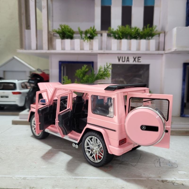 Mô hình xe Mercedes-AMG G63 tỉ lệ 1:24 bản mới  tặng kèm ô tô