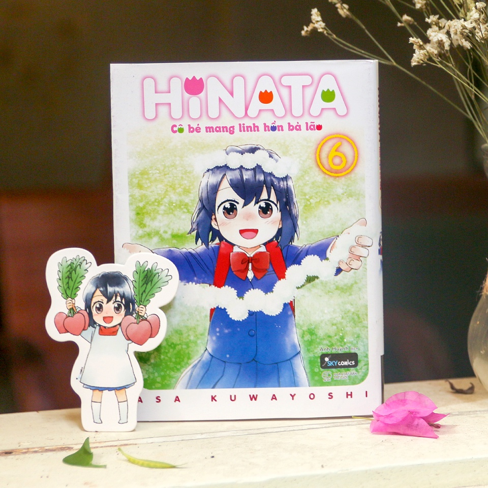 Sách - HINATA Cô Bé Mang Linh Hồn Bà Lão  - AZ Việt Nam