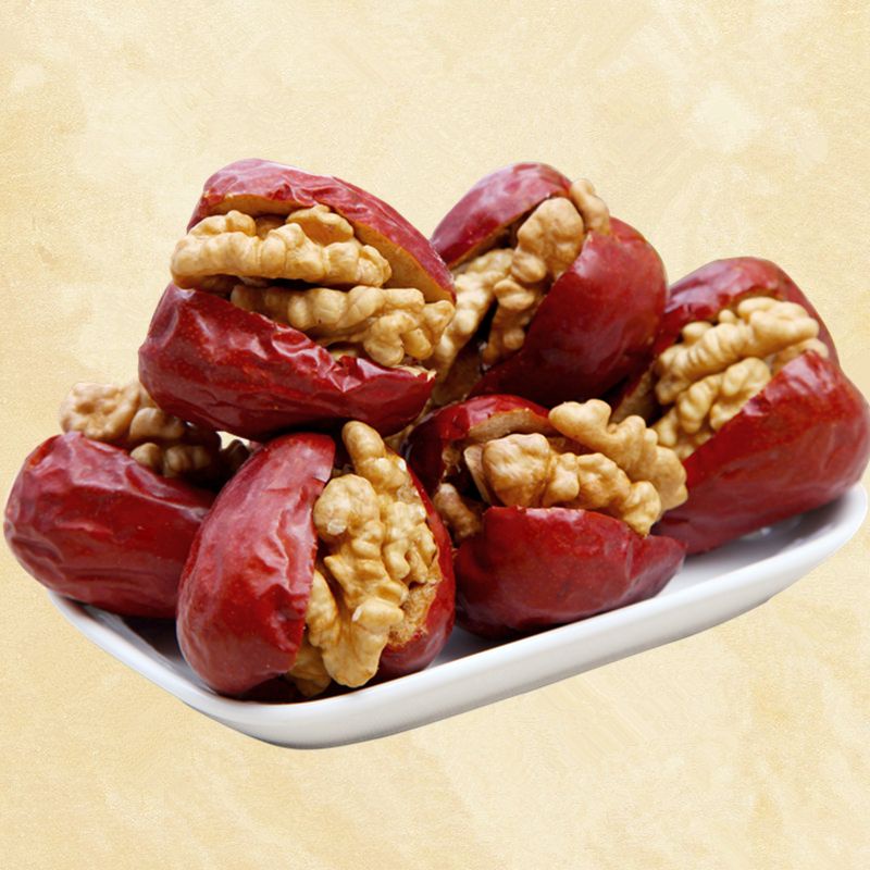Tân Cương Hetian chà là đỏ kẹp quả óc chó 1000g/500g/250g bánh sandwich táo tàu đặc sản Tân Cương bao bì độc lập cao cấp