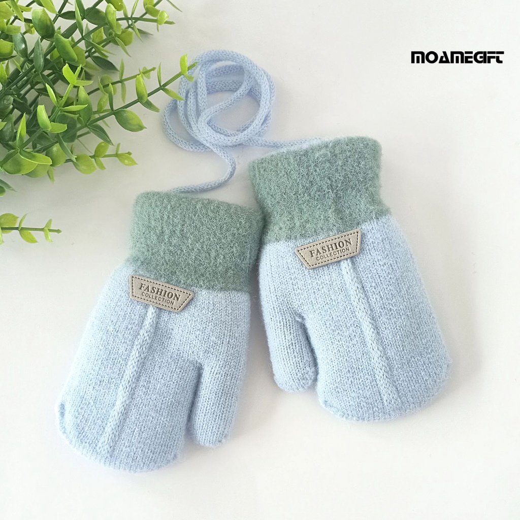1 Cặp Găng Tay Mùa Đông  Dây Thừng Lông Cừu Dày Dặn Màu Trơn In logo Chữ Có Dây Treo Cho Bé
