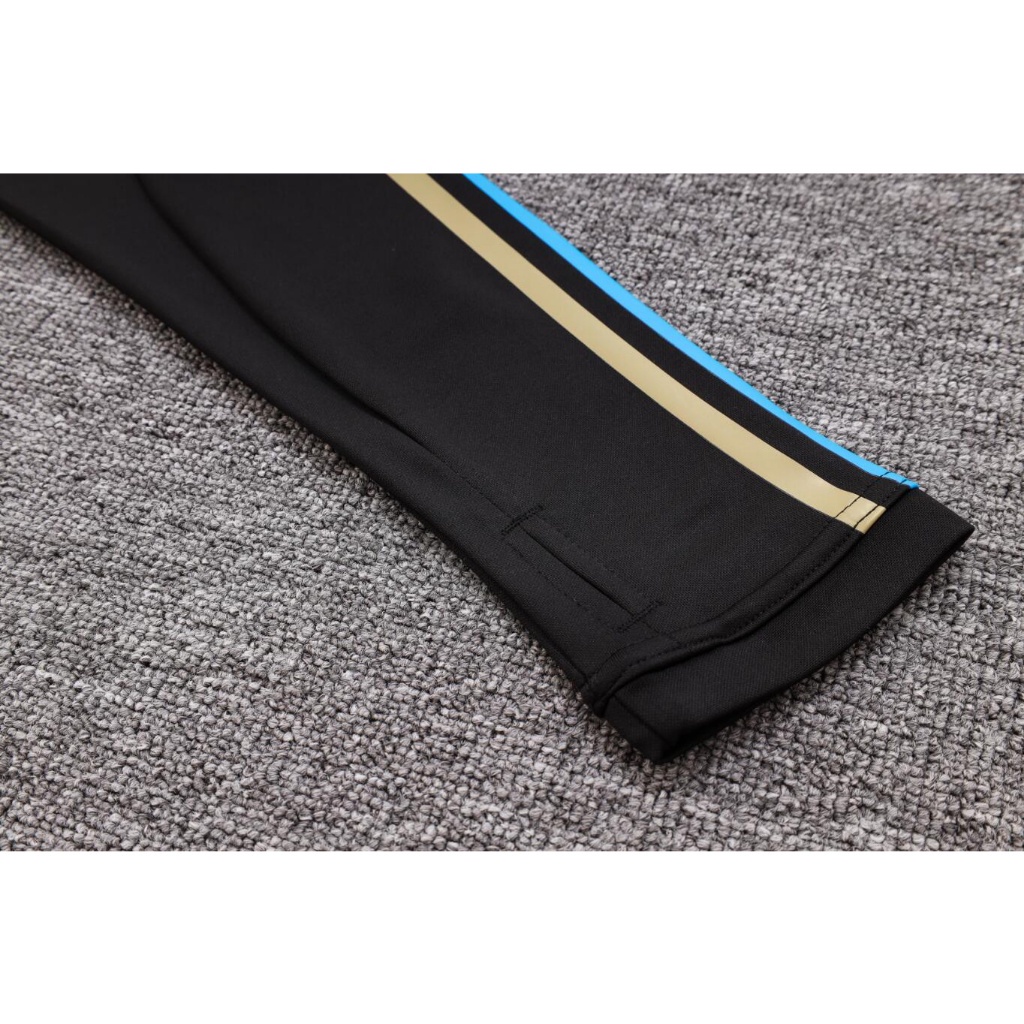 Áo Bóng Đá Tay Lỡ Có Khóa Kéo real madrid bayern Mùa Giải 23-24 Với Tỷ Lệ 1: 1