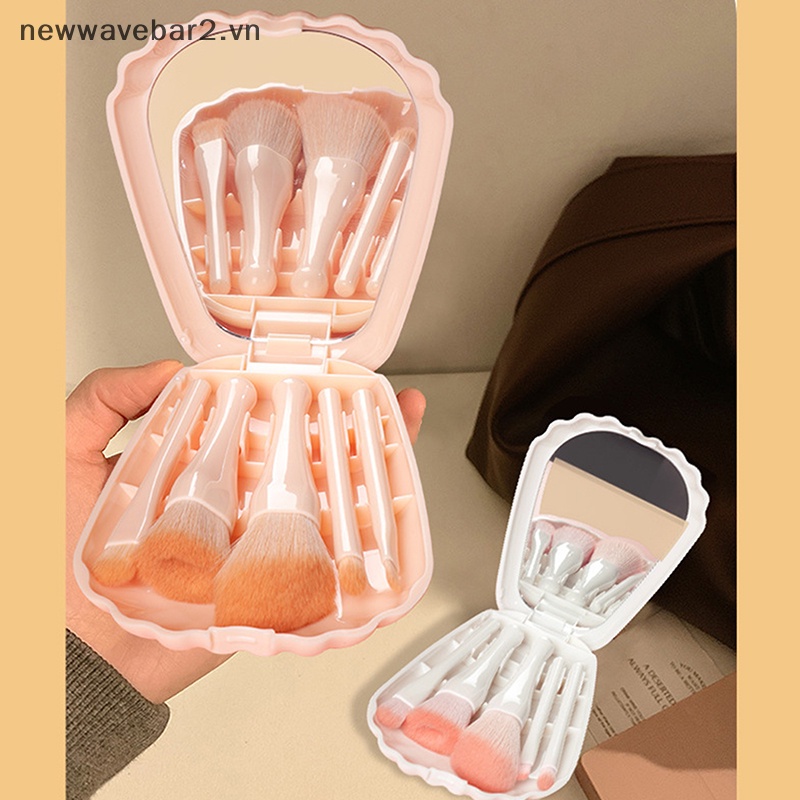 Set 5 Cọ Trang Điểm Lông Mềm Có Gương Hình Vỏ Sò