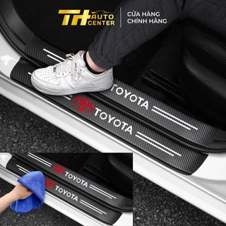 Set 4 miếng dán chống trầy vân cabon 5D - nẹp chống trầy bậc lên xuống, cốp xe cho xe hơi siêu bền Phukienxehoith