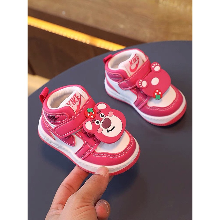 Giày thể thao gấu dâu hồng siêu cute cổ cao cho bé gái hình gấu siêu xinh GAUDAU2272