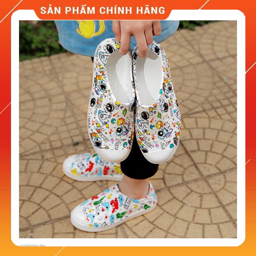 Giày NATIVE mẹ và bé 2024 siêu nhẹ, giày đi mưa đi biển, đi học thoáng khí