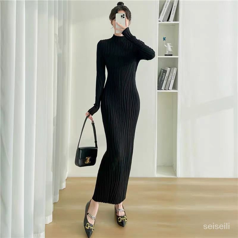 Long knitted dress women's Fall/Winter tight hip bottoming shirt half-height collar knitted sweater knee-length dress
