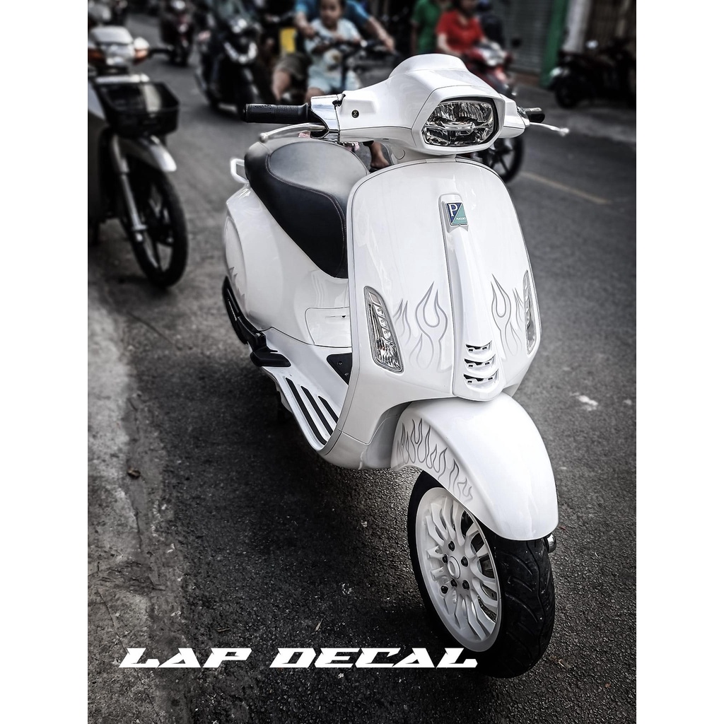 Tem rời lửa Justin BieBer cho Vespa Sprint / Primavera trắng - mẫu siêu hot 2023