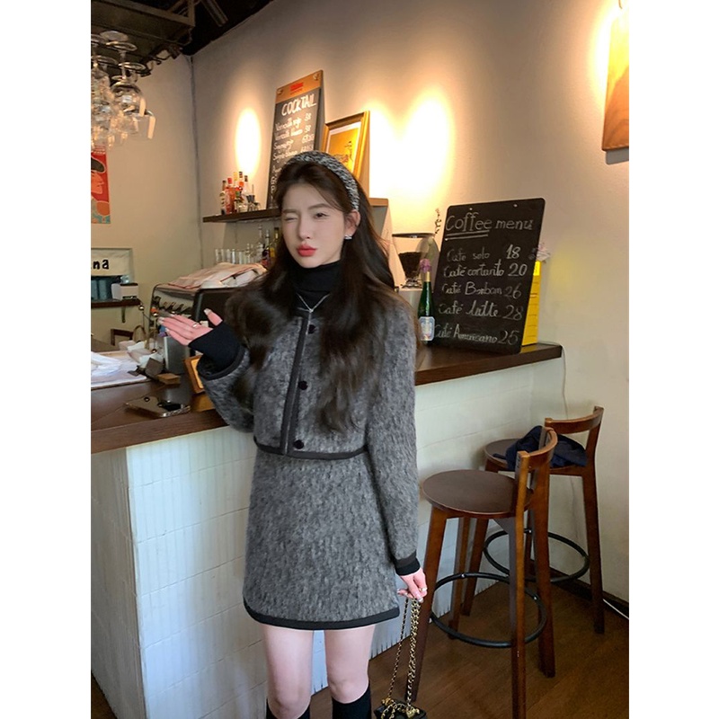 Bộ Áo Khoác Tay Dài Phối Chân Váy Ngắn Lưng Cao Dáng Ôm Thời Trang Xinh Xắn Cho Nữ