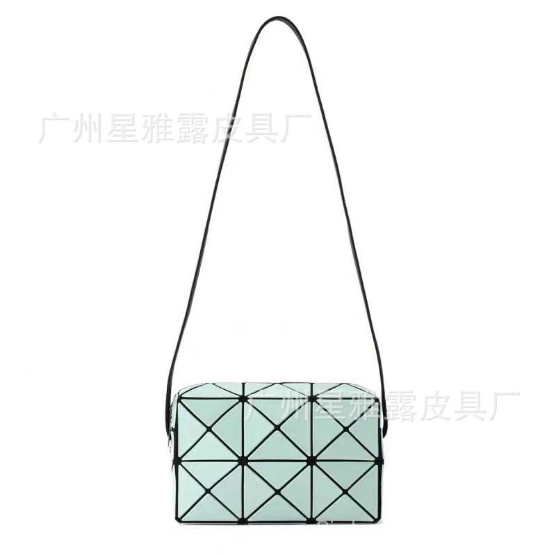 Túi Đeo Chéo Hình Vuông Nhỏ Đựng Điện Thoại Có Khóa Kéo Phong Cách macaron 2023 issey miyake Mới Cho Nữ