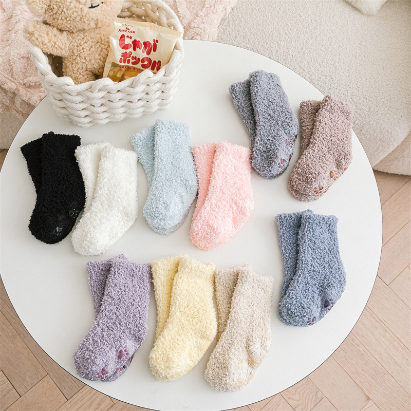 Vớ Vải Lông Cừu San Hô Siêu Dày Giữ Ấm Mùa Đông Chống Trượt Cho Bé