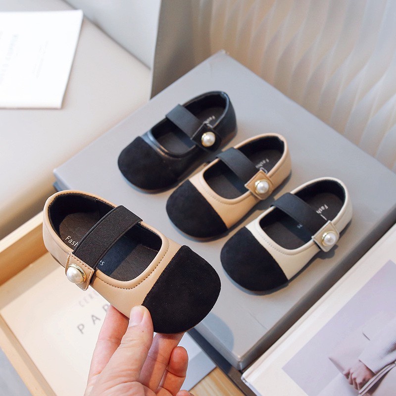 Giày đế bệt quai chun đính Ngọc tinh tế mũi tròn phối da lộn kiêu sa bé gái  - Giày búp bê mềm mại xinh xắn cho bé 818