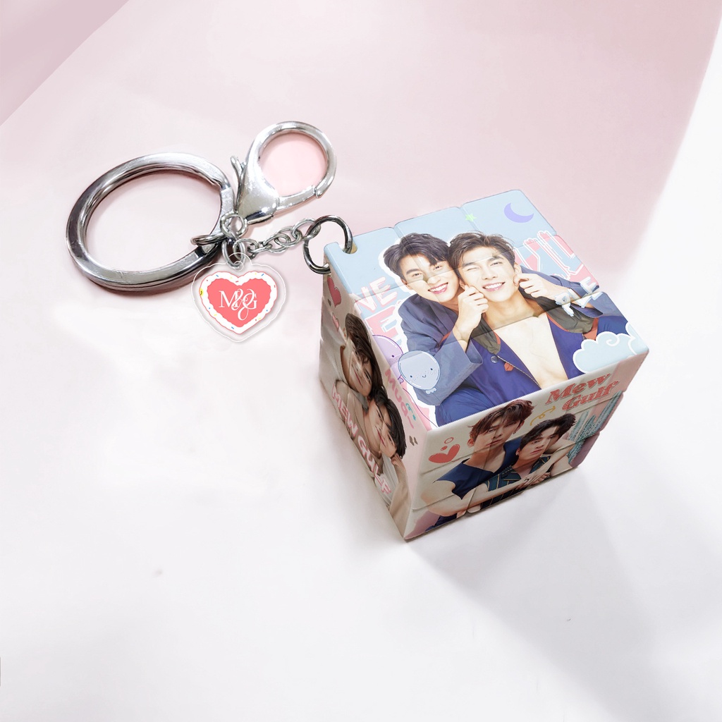 BossNoeul JoongDunk Our Sky.y2 GeminiFourth My-school-president MeenPing MewGulf OFFGUN NETJAMES PondPhuwin BrightWin WinnySatang Zeenunew Metal Keychain Small Rubik's Cube Pendant