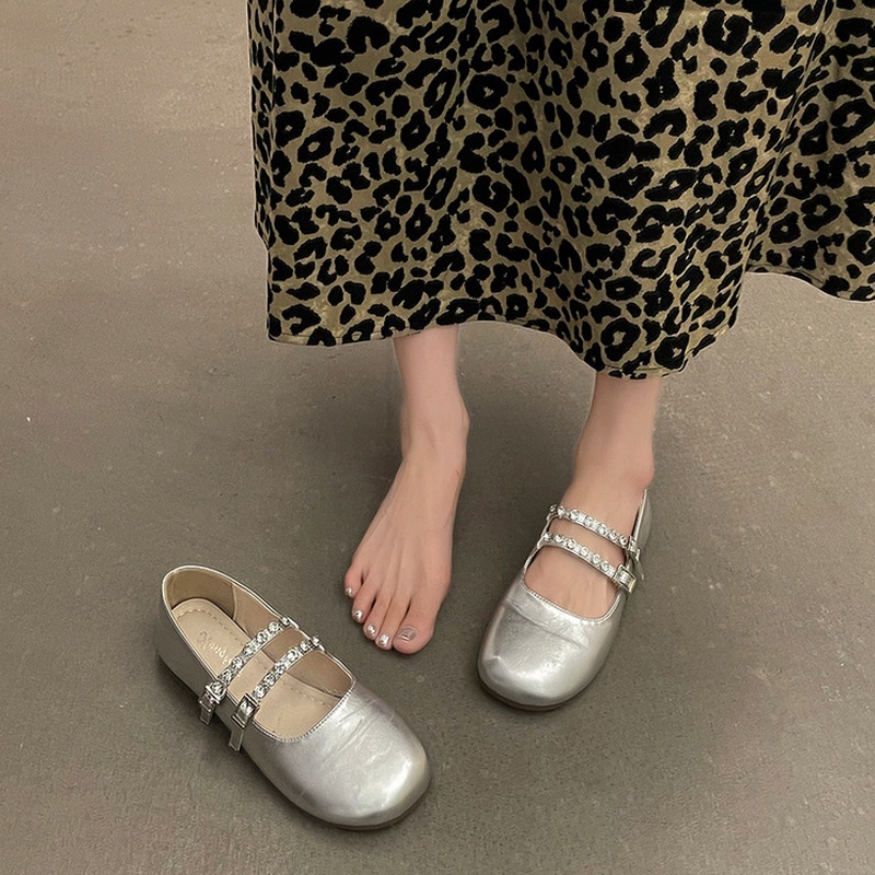 One more shoes⭐Giày Da Mũi Tròn Màu Trơn Đính Đá Phong Cách Hàn Quốc Cho Nữ