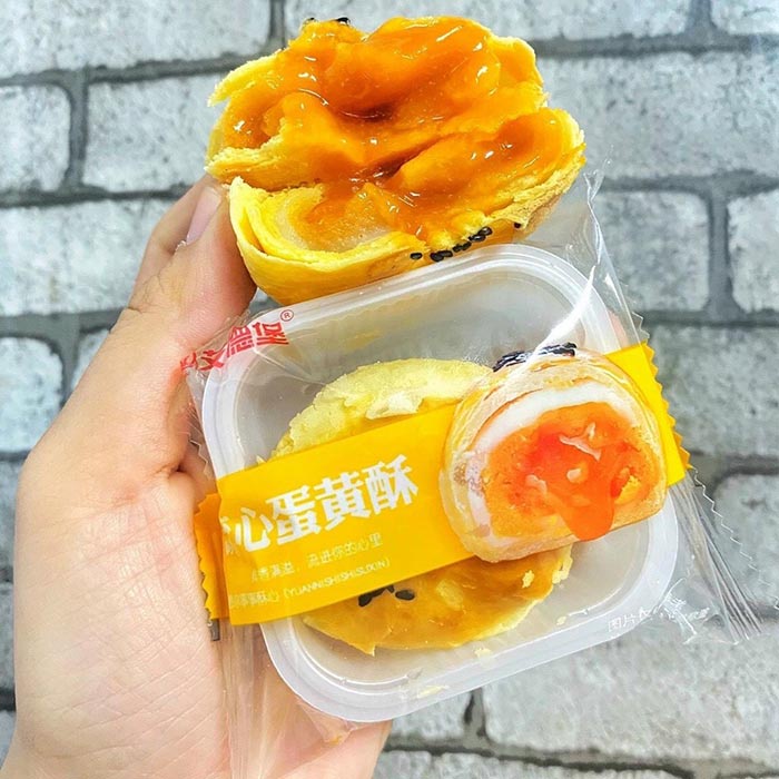 1 Cái Bánh LIU trứng chảy Egg Yok siêu hot