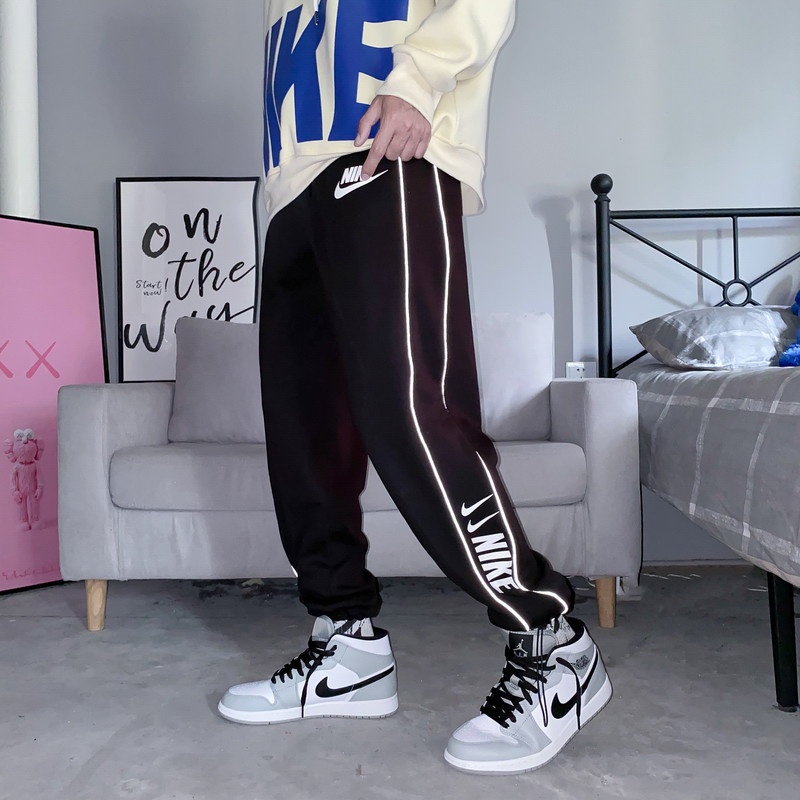 Nike Quần jogger Thể Thao Kẻ Sọc Phản Quang Lót Lông Giữ Ấm Mắt Chống Gió Cho Nam