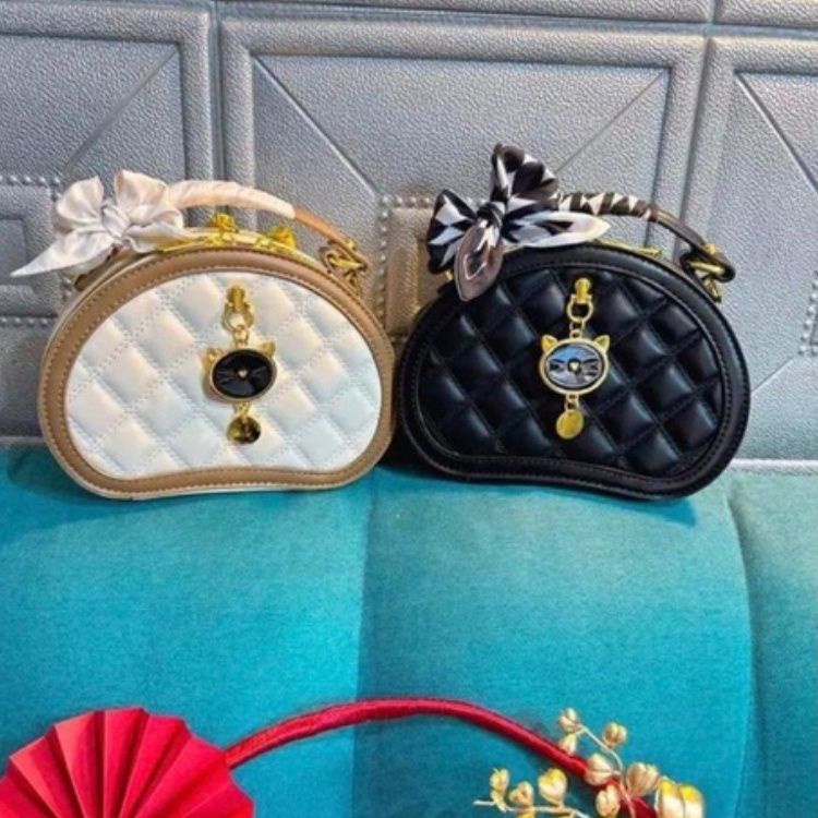 Túi cốp mèo hottrend siêu xinh có kèm khăn