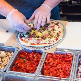 Khay lưới tròn bằng nhôm dùng nướng bánh pizza tiện dụng đa năng
