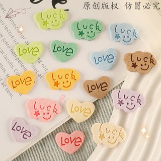 Sticker Ủi Thêu Hình Chữ love