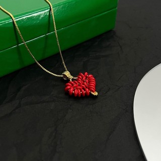 Vòng cổ bện dây mặt trái tim đỏ làm quà tặng năm mới cho bạn gái