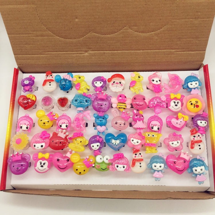 Nhẫn Đồ Chơi Có Đèn Phát Sáng Họa Tiết Hoạt Hình Dành Cho Bé Gái